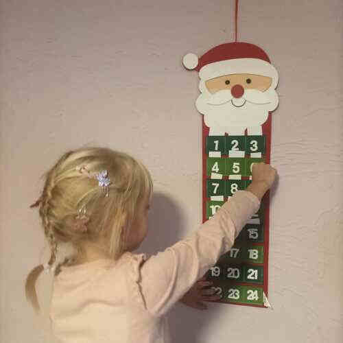 Plstěný adventní kalendář Santa, 24 kapes, DIY, závěsný, obrázek 4